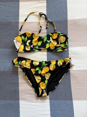 No Boundaries Size M Black Lemon Print Two-Piece Swim Set